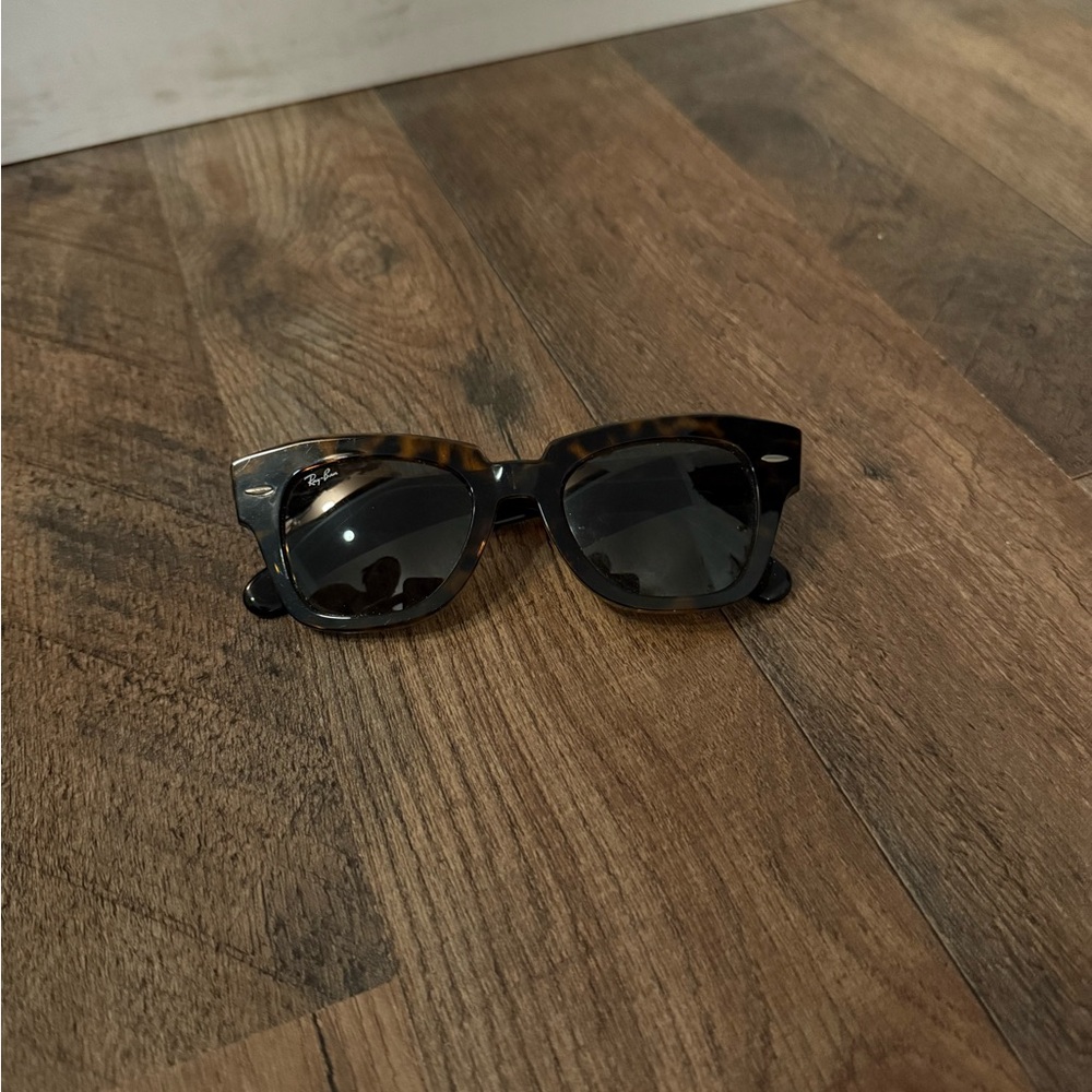 Ray-Ban Classic Brown Sunglasses